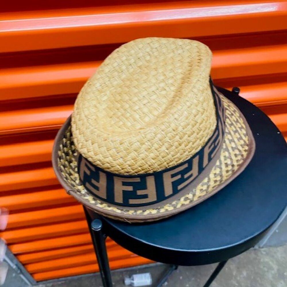 authentic Fendi wedge - Picture 3 of 7